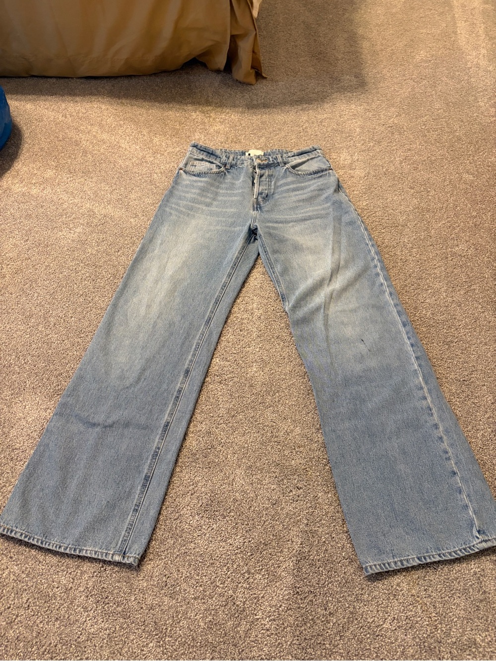 H&M Light Blue Relaxed Fit Women's Jeans - Picture 1 of 4